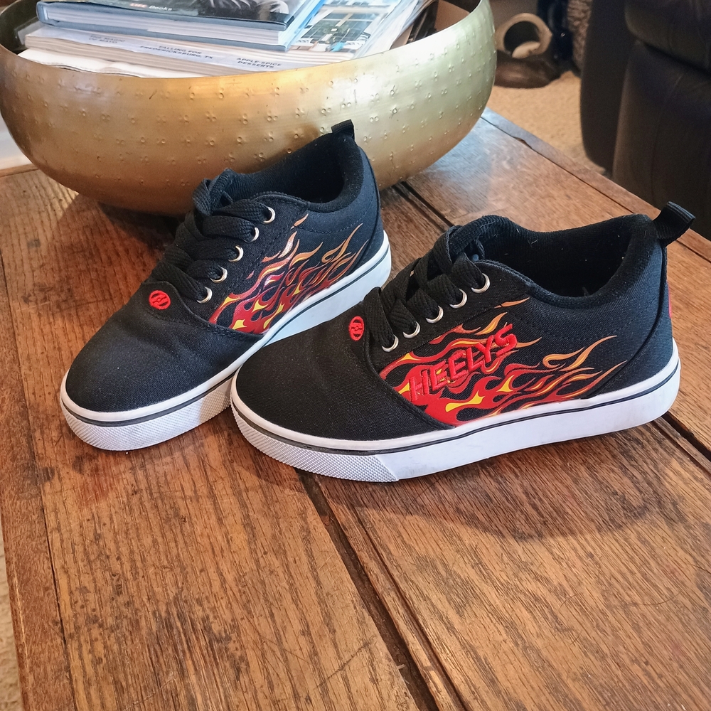 Heelys Black and Red Flame Sneakers